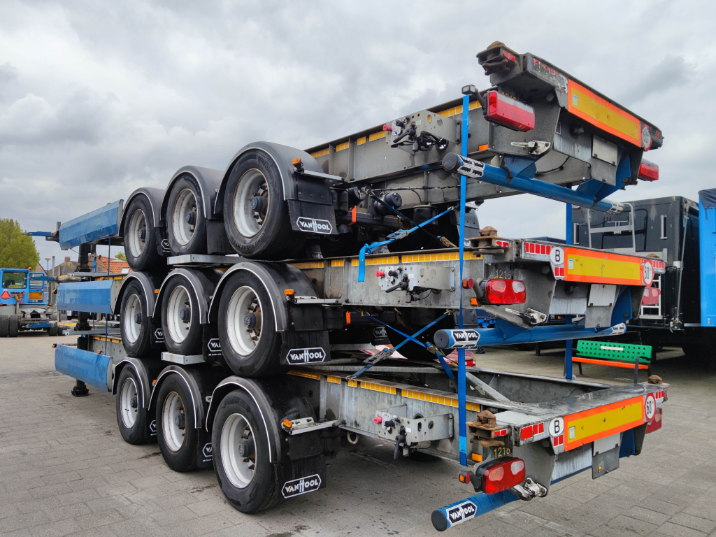 Van Hool A3C002 3 Axle ContainerChassis 40/45FT - Galvinised Chassis - 4420 EmptyWeight - 15 units in Stock