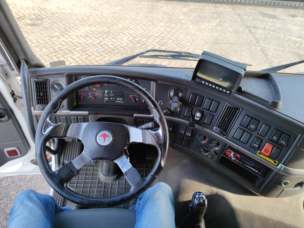 Volvo FM12-420 4x2 Globetrotter Euro3 - Manual - ADR FL/AT - TipperHydraulic - 01/2024APK